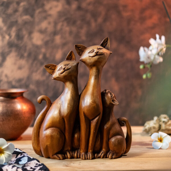 drevená dekorácia tri mačky